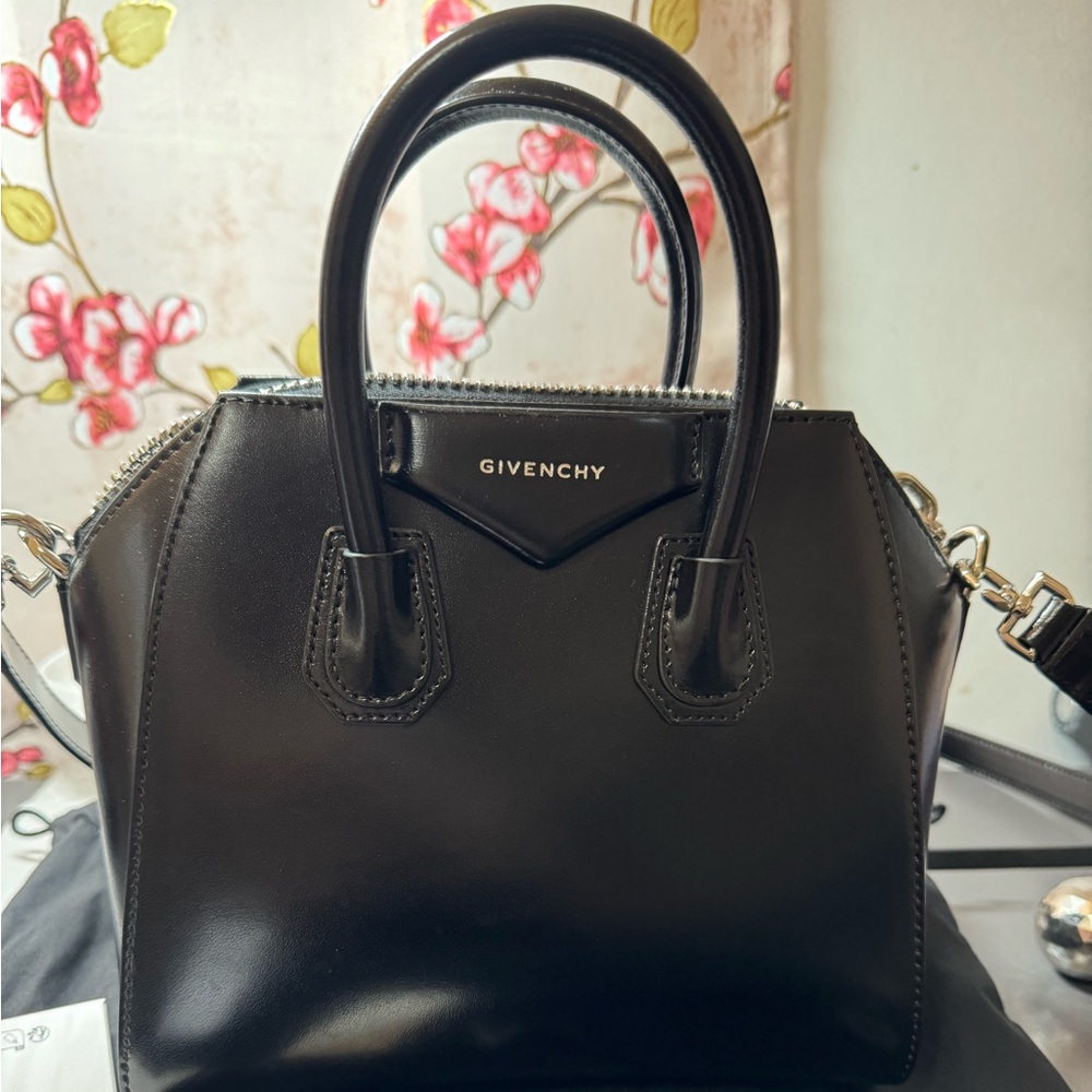 Givenchy Antigota Mini bag Almost New